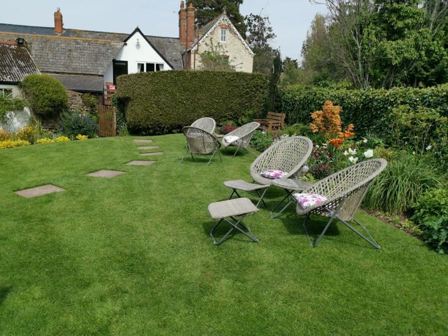 Steps Farmhouse B&B Minehead Exterior photo