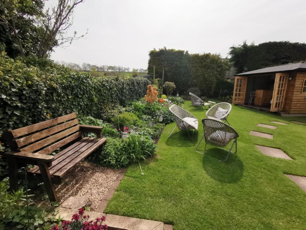 Steps Farmhouse B&B Minehead Exterior photo